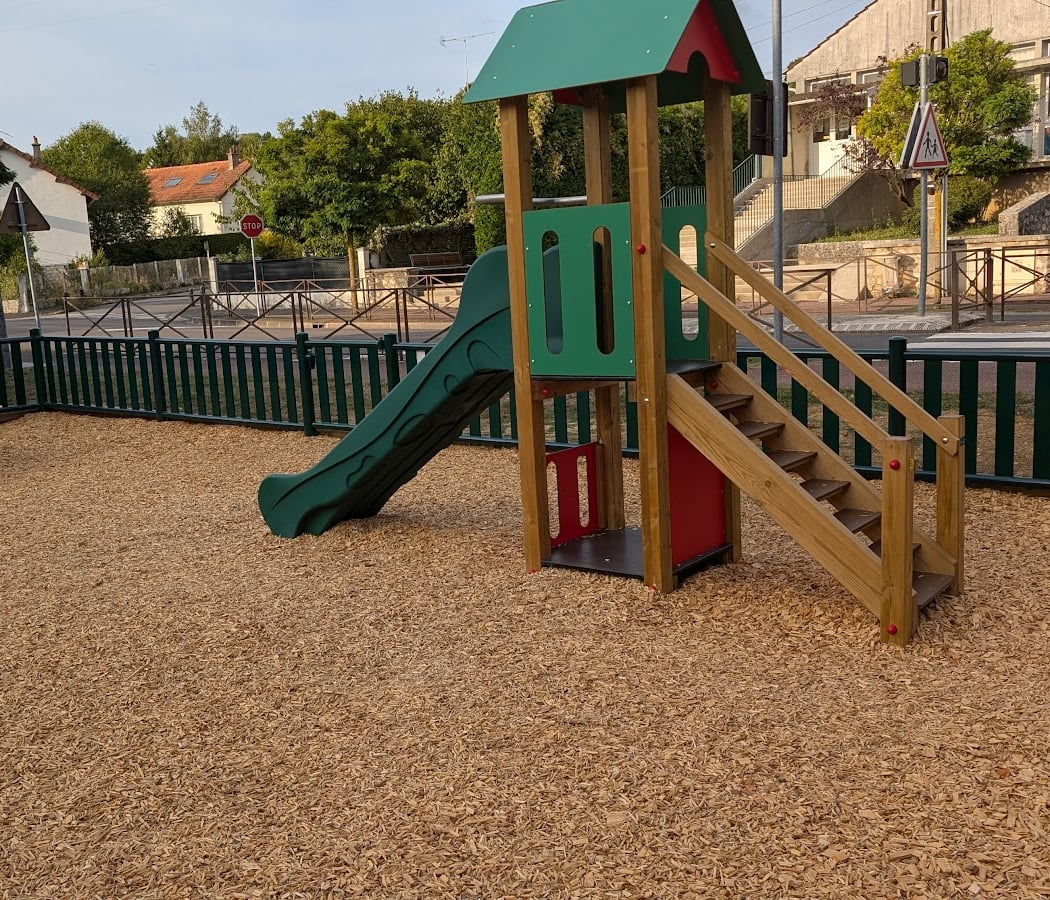 Parc, aire de jeux pour enfants 1